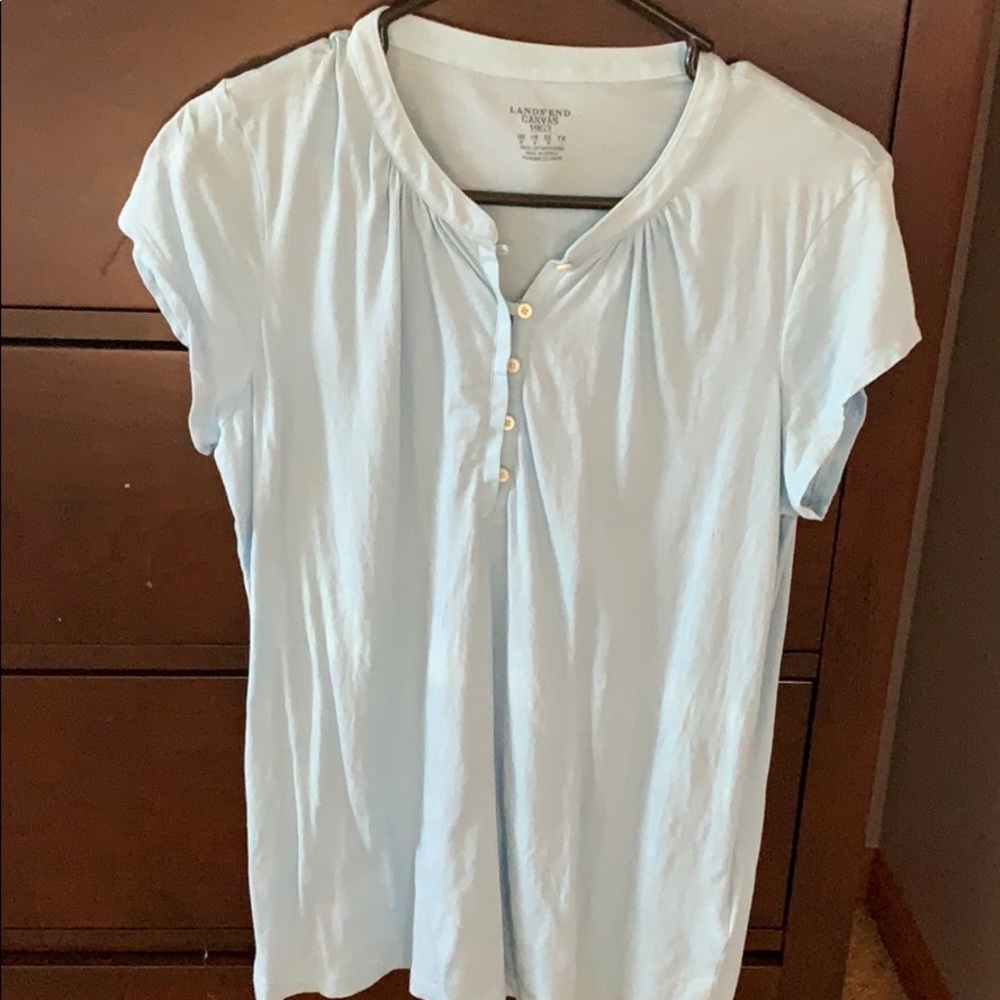 Lands End Canvas short sleeve tshirt with buttons.